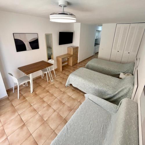 Pool View Studio Apartment Ref C015