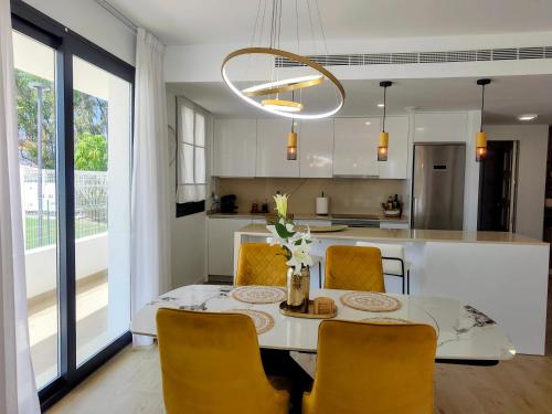 Estepona West Luxury Apartment