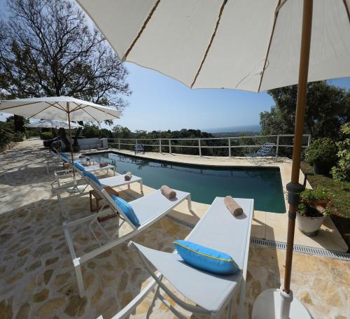 Villa Harmonie Luxury Retreat with Pool