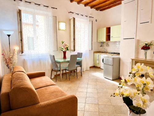 Santo Spirito Oltrearno central cozy flat