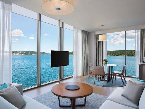 Family King Suite with Bosphorus View