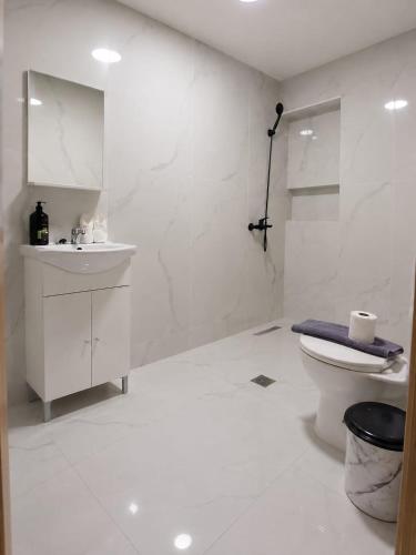Pireaus platinum rooms & suites