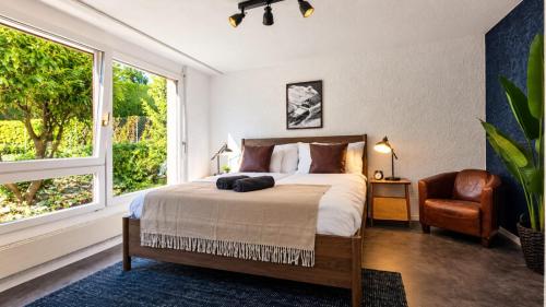 Thun Oasis - Pool, Parking & Mountain Views