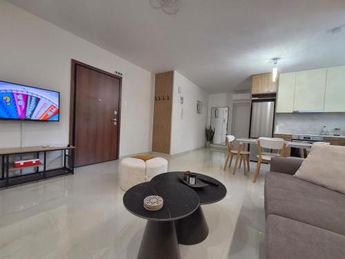 COMFORTABLE and modern APARTMENT IN KALAMATA