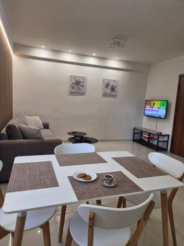 COMFORTABLE and modern APARTMENT IN KALAMATA