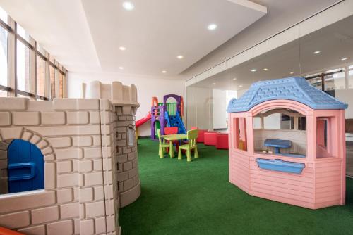 Parquinho infantil em Hotel Carlton Plaza