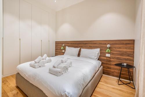 Arena Signature Suite - La Vista Apartments