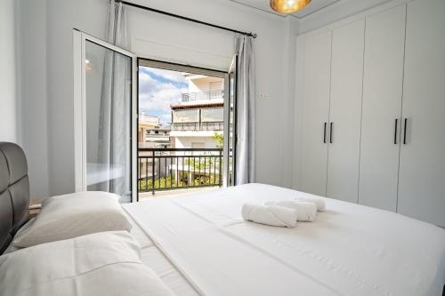 Elegant Luxury 2BR Apartment in Glyfada