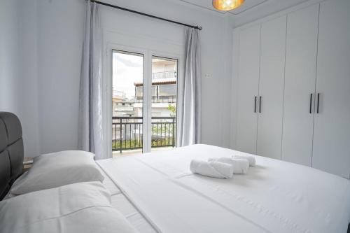 Elegant Luxury 2BR Apartment in Glyfada