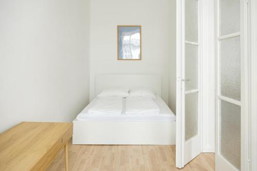 AUTHENTiC APARTMENT NEAR NASCHMARKT