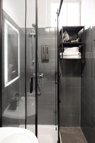 AUTHENTiC APARTMENT NEAR NASCHMARKT