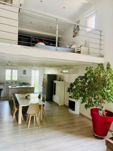 Large, bright loft with mezzanine