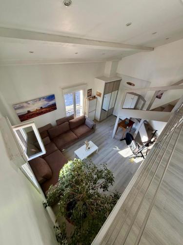 Large, bright loft with mezzanine