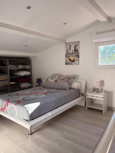 Large, bright loft with mezzanine