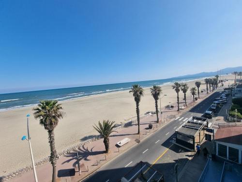 Vue mer, terrasse, plage à 50 m, Parking