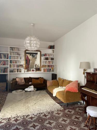Cozy room in a townhouse with garden