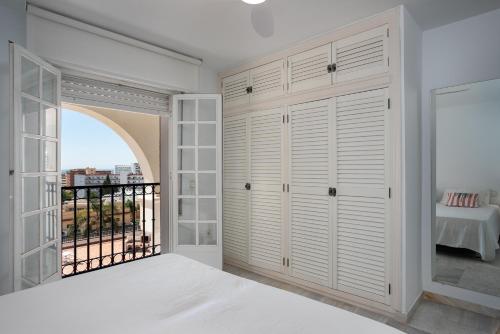 Los Arcos Beach Apartments