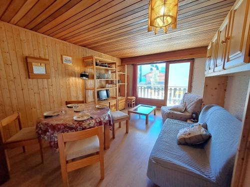Studio 4 pers au pied des pistes avec balcon sud