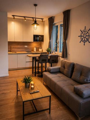 Karlo - Very Cozy accommodation with Balcony & free parking