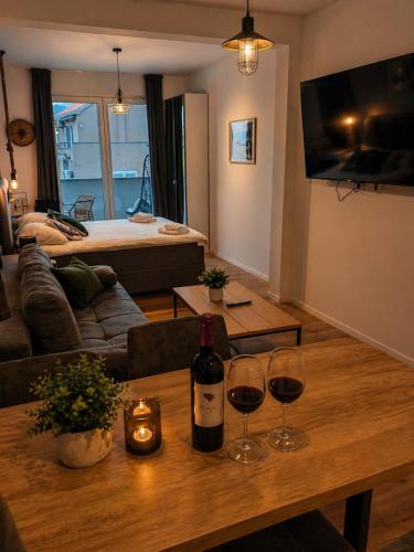 Karlo - Very Cozy accommodation with Balcony & free parking