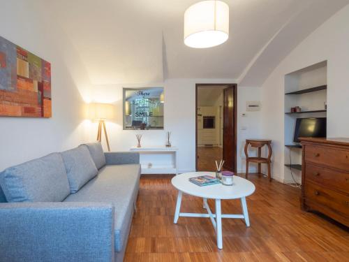 Cozy 1BR with Garden in Central Milan