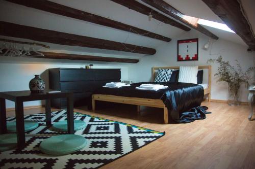 Artist Apartment with Terrace in Poreč Old Town