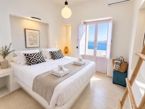 S for Santorini Unique Suites- Volcano, Sunset & Caldera View!