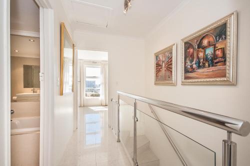Gallery image of 3 Canterbury Square in Cape Town