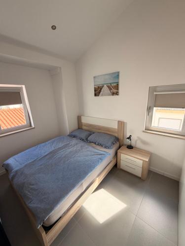 Sandowav – Modern Apartment Steps from the Beach