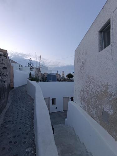 Cycladic Center Economy Rooms