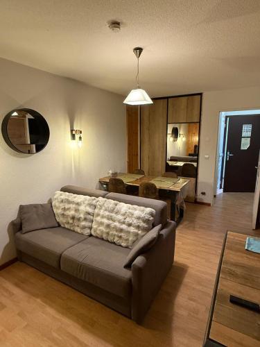 Le Refuge de la Combe d'Or, Fully south facing Swimming pool Spa