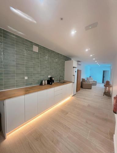Habitación con baño privado en Alicante 3