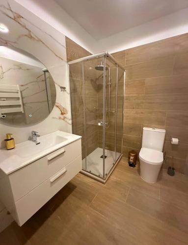 Habitación con baño privado en Alicante 3