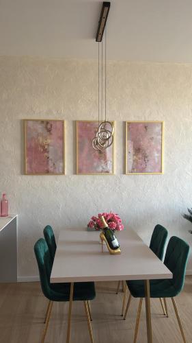 Botanical Apartment