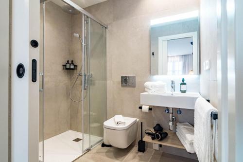 Seaclub Suites Complex Listings