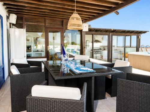 Villa Lucy - By AZ Rentals