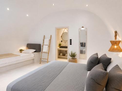 Fira CenterLine Suites