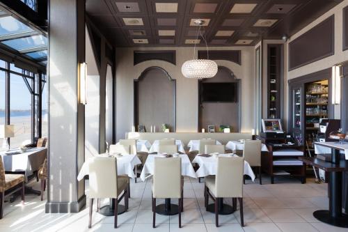 Les Ambassadeurs, Logis Hotel, sa crêperie et son rooftop - Saint Malo Plage