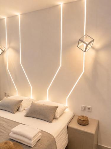 Fira Town Spot Rooms