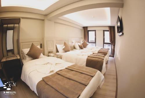 Superior Family Room