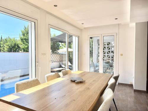 WELCS CASA 438 EMP con piscina y jardin