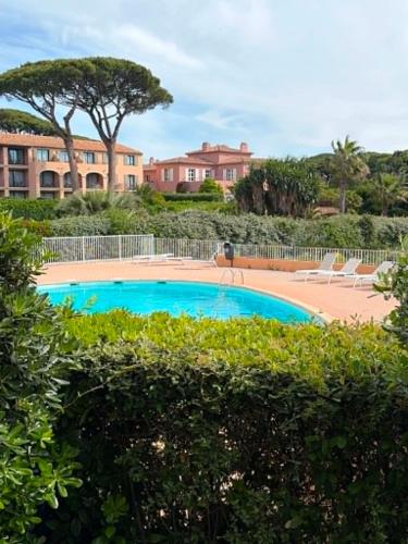 T2 en rez de jardin à 150m de la plage avec piscine et parking