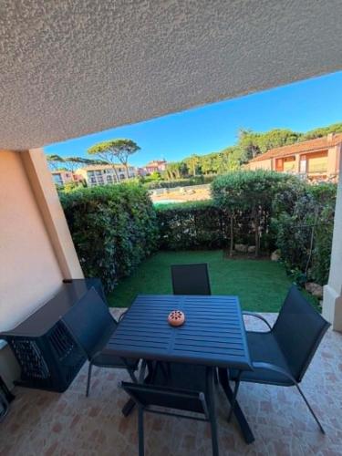 T2 en rez de jardin à 150m de la plage avec piscine et parking