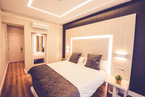 Hostal Lisboa, Madrid – Güncel 2022 Fiyatları