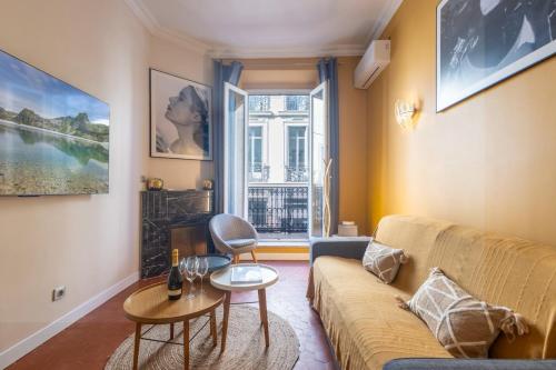 Stylish central Cannes apartment 2 min from Beach
