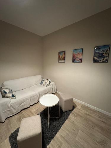 Appartement lumineux de 2 pièces avec balcon