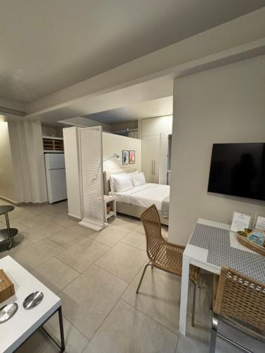 Modern Studio in the heart of Vouliagmeni