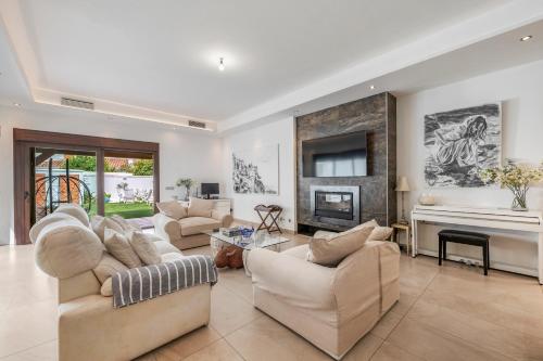 Villa in walking distance to amenities