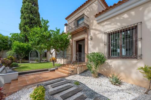 Villa in walking distance to amenities
