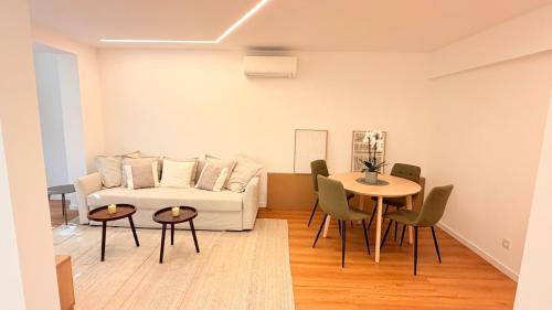 New! renovated apartment with modern appliances in the heart of Cascais